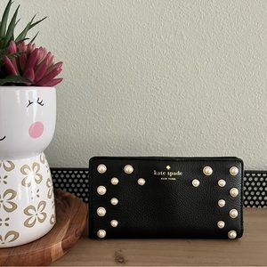 Kate Spade Stacy Black Serrano Place Pearl wallet